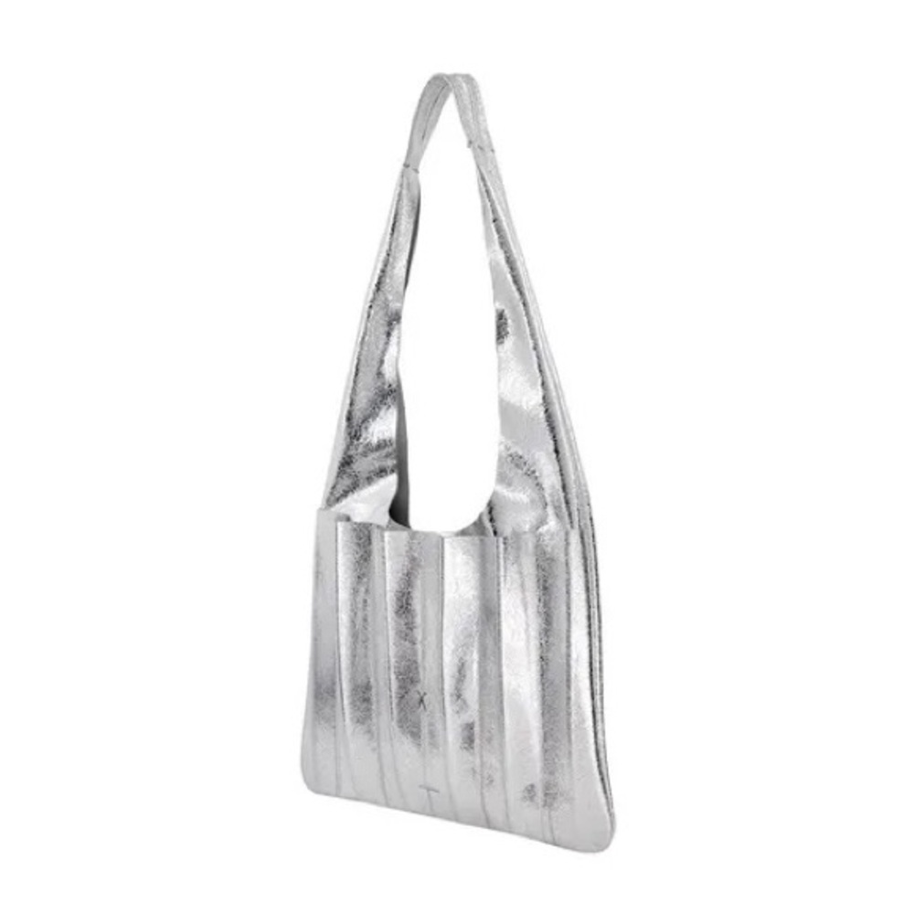 Shoulder leather bag in silver